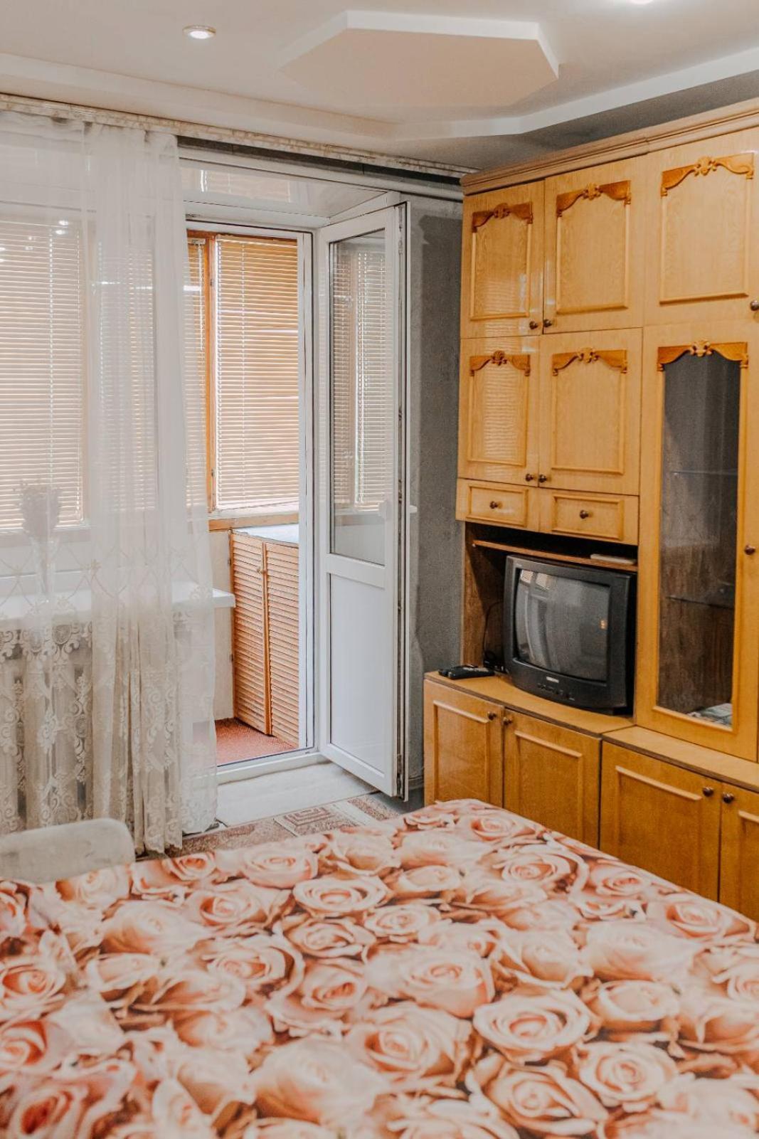 Comfortable Apartments On Hrushevskogo Street Near 16 City Hospital Dnipro Exteriör bild